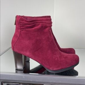 Bella Vita Wine 3” Bootie Ladies Size 7.5 Extra Wide